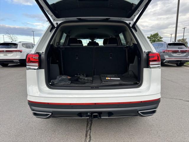 new 2024 Volkswagen Atlas car, priced at $37,570