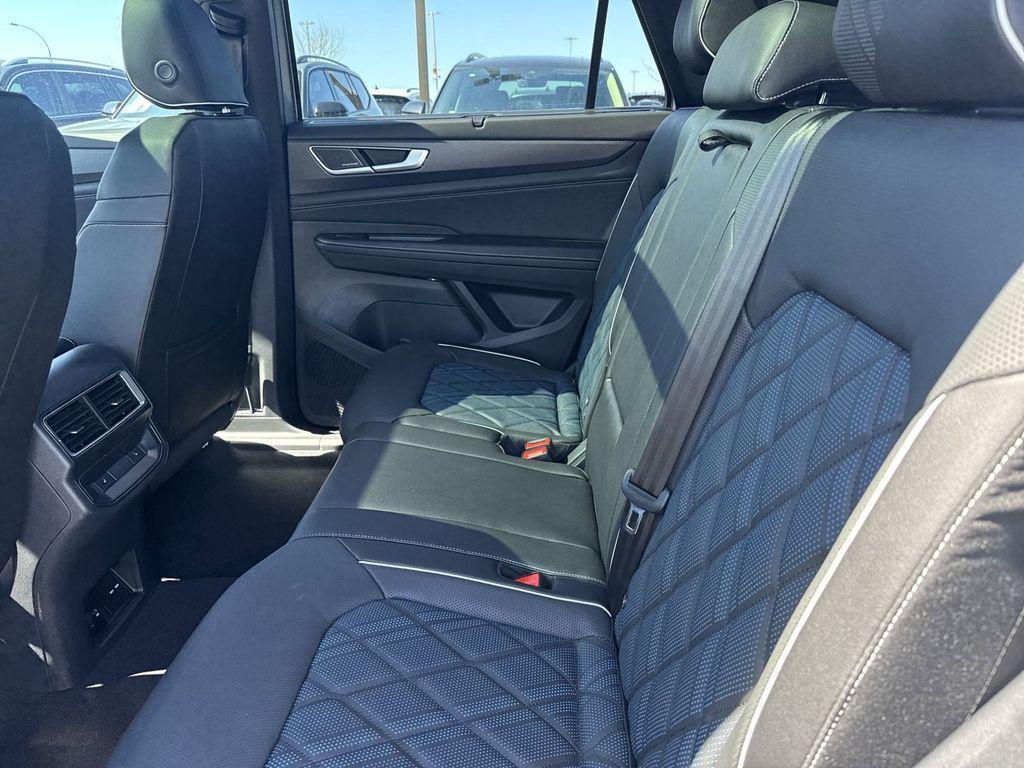 new 2025 Volkswagen Atlas Cross Sport car, priced at $53,135