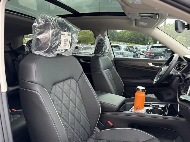 new 2025 Volkswagen Atlas car, priced at $54,946