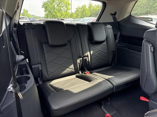 new 2025 Volkswagen Atlas car, priced at $45,712