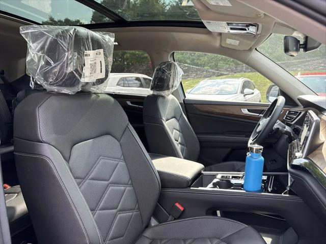 new 2025 Volkswagen Atlas car, priced at $45,712