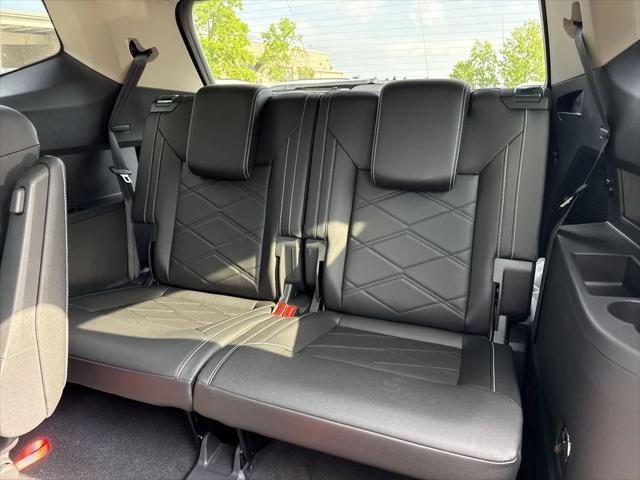 new 2025 Volkswagen Atlas car, priced at $45,712