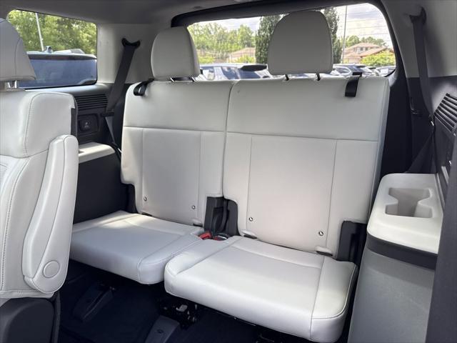used 2024 Hyundai SANTA FE HEV car, priced at $42,000