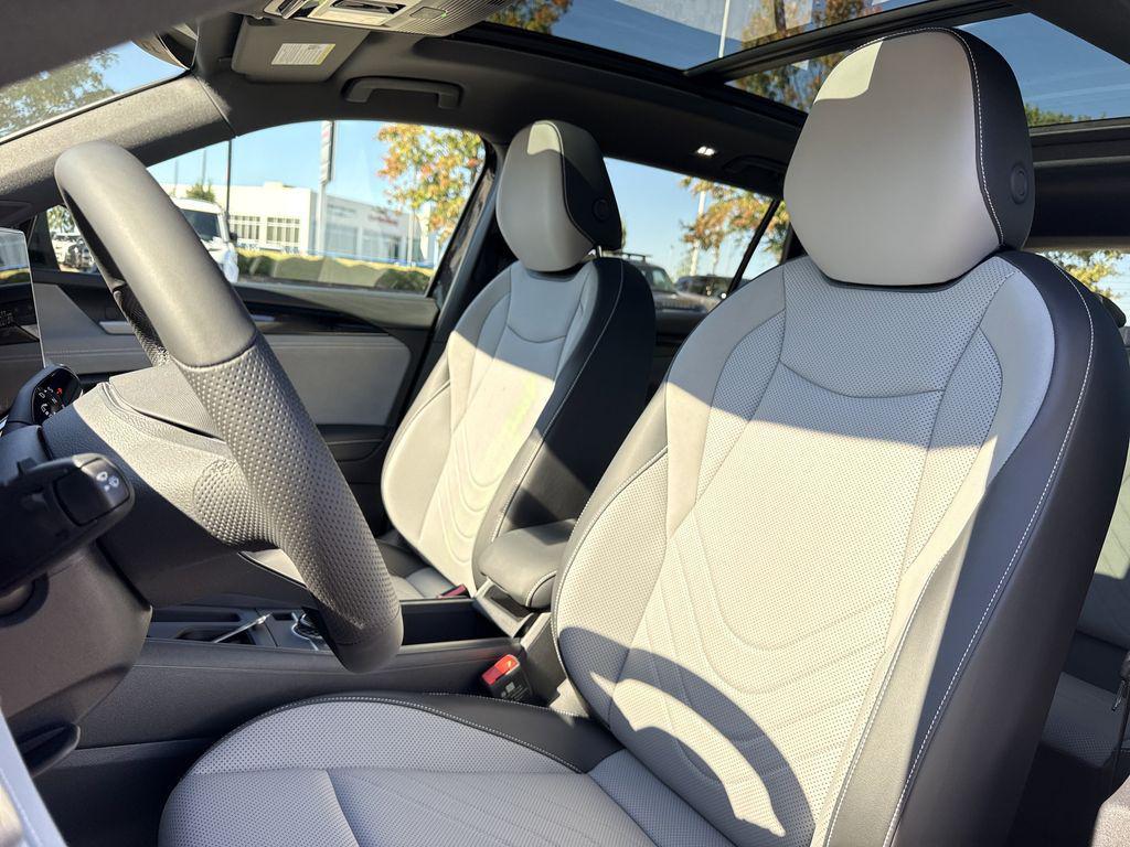 new 2026 Volkswagen Tiguan car, priced at $39,025