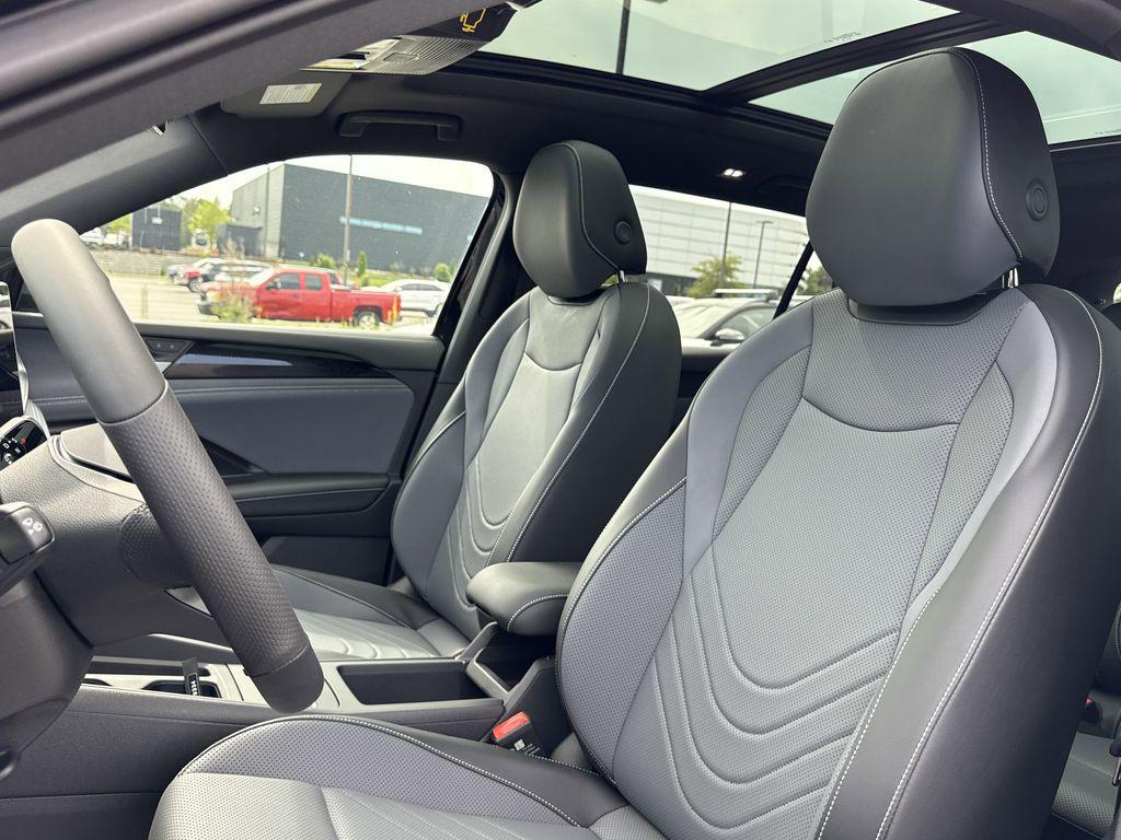 new 2025 Volkswagen Tiguan car, priced at $37,747