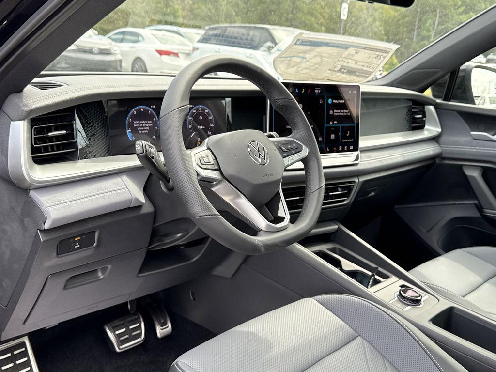 new 2025 Volkswagen Tiguan car, priced at $37,747