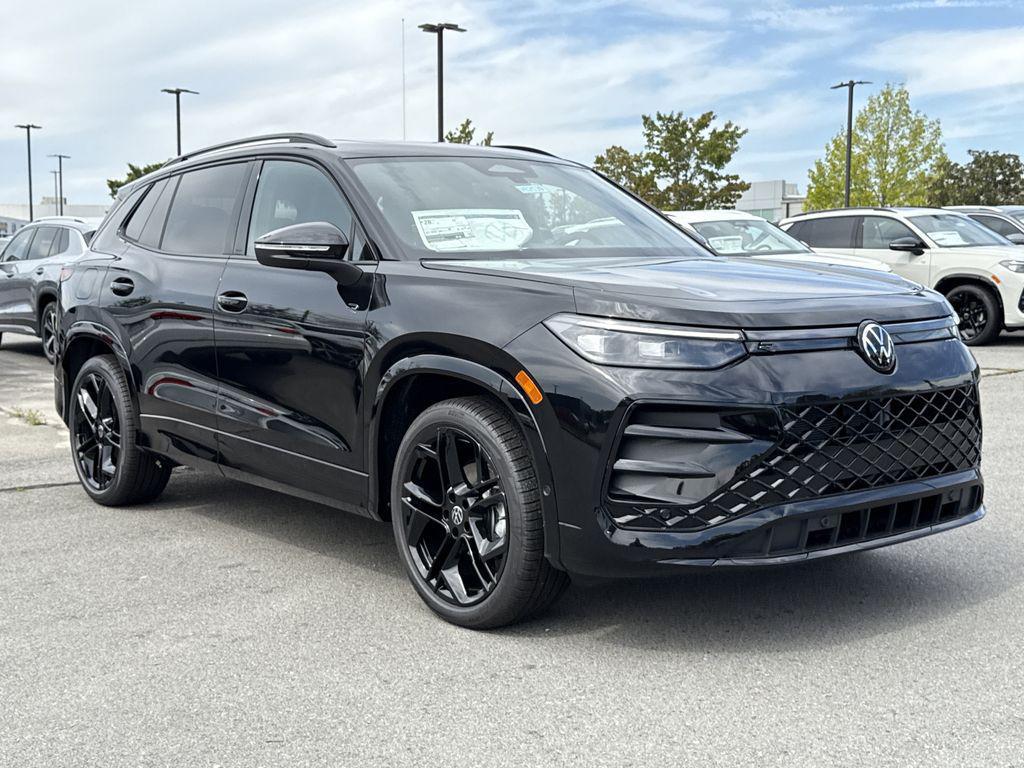 new 2025 Volkswagen Tiguan car, priced at $37,747