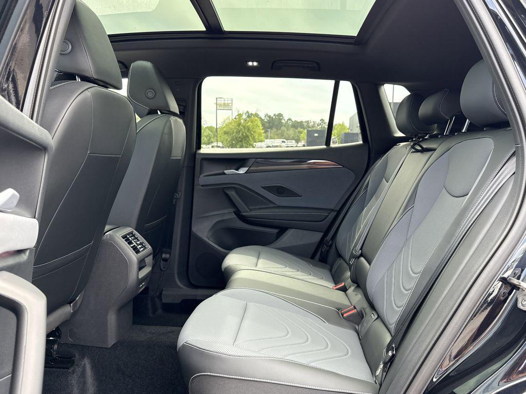 new 2025 Volkswagen Tiguan car, priced at $37,747