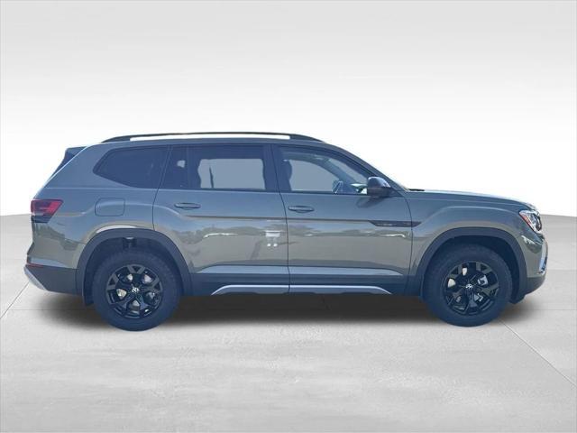 new 2025 Volkswagen Atlas car, priced at $45,404