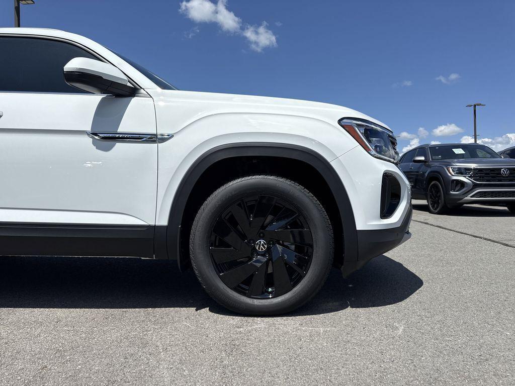new 2025 Volkswagen Atlas Cross Sport car, priced at $41,732