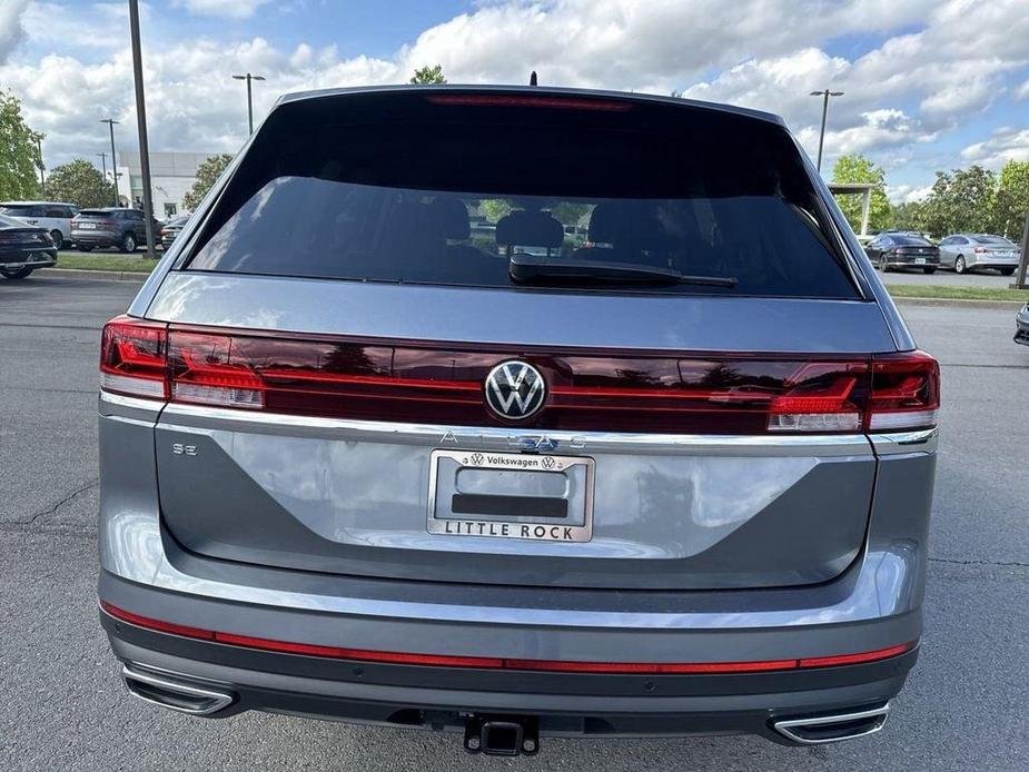 new 2024 Volkswagen Atlas car, priced at $40,334