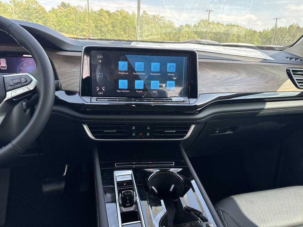 new 2025 Volkswagen Atlas car, priced at $45,200
