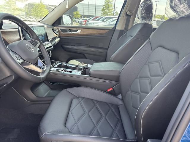 new 2025 Volkswagen Atlas car, priced at $42,431