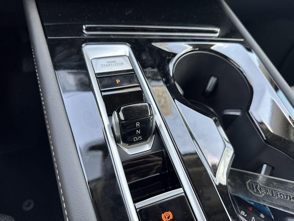 new 2025 Volkswagen Atlas car, priced at $45,200