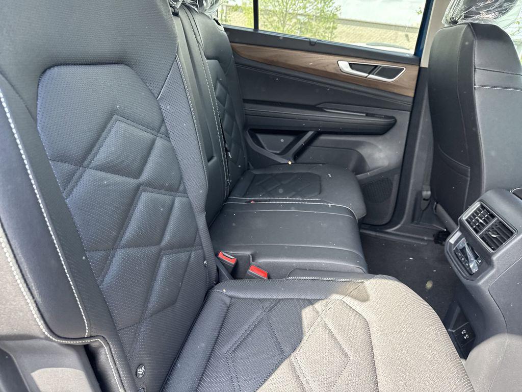 new 2025 Volkswagen Atlas car, priced at $45,200