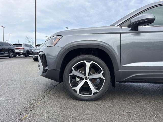 new 2025 Volkswagen Taos car, priced at $37,116
