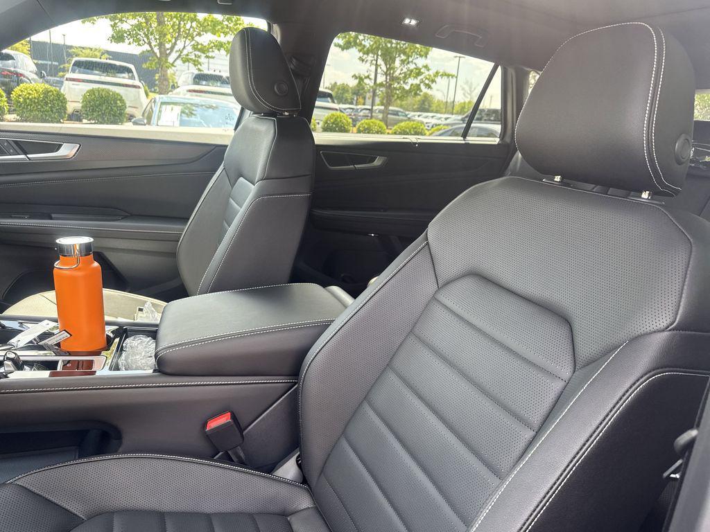 new 2025 Volkswagen Atlas Cross Sport car, priced at $48,089