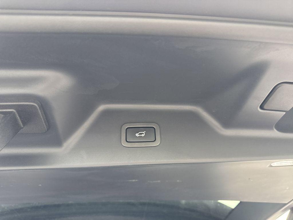 used 2021 Land Rover Range Rover car, priced at $51,500