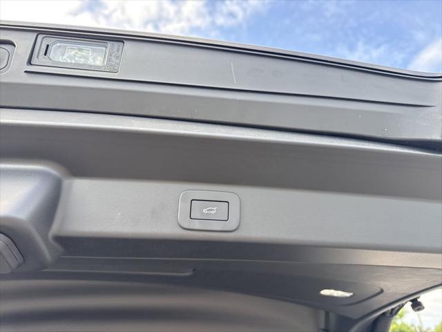 new 2025 Land Rover Range Rover Sport car, priced at $97,060