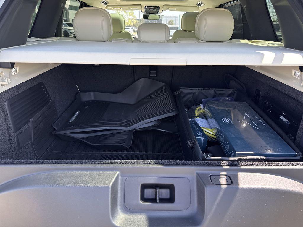 new 2025 Land Rover Range Rover car, priced at $130,100