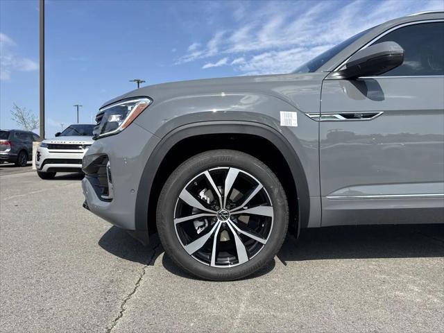 new 2025 Volkswagen Atlas car, priced at $53,548