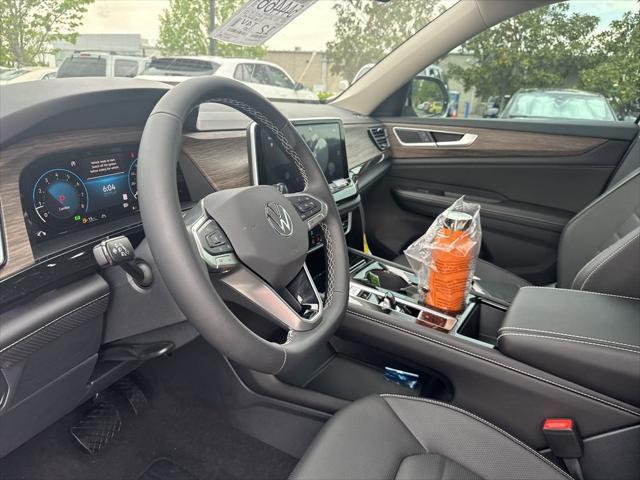 new 2025 Volkswagen Atlas car, priced at $48,107