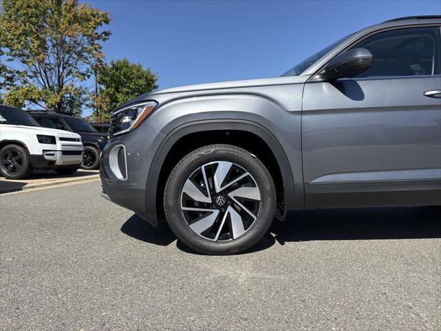 new 2024 Volkswagen Atlas car, priced at $40,497