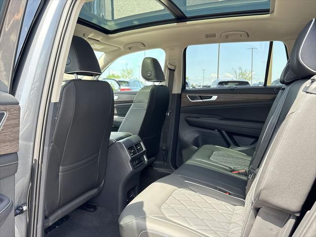 new 2025 Volkswagen Atlas car, priced at $53,911