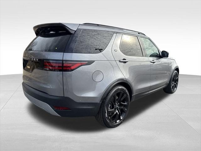 new 2025 Land Rover Discovery car, priced at $71,578