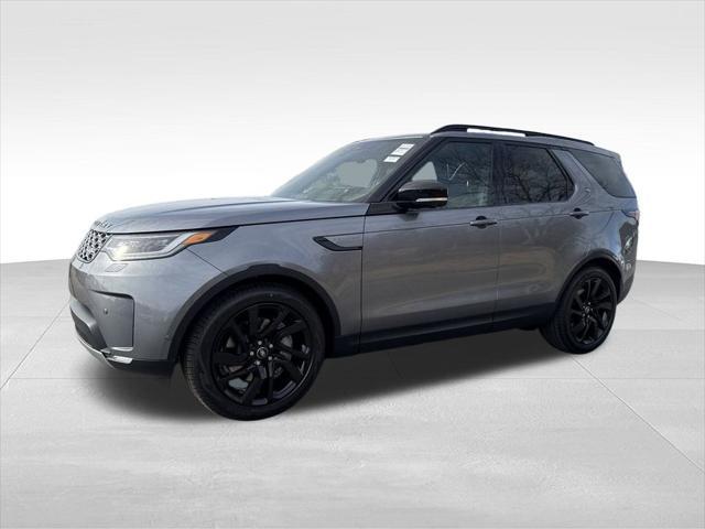 new 2025 Land Rover Discovery car, priced at $71,578