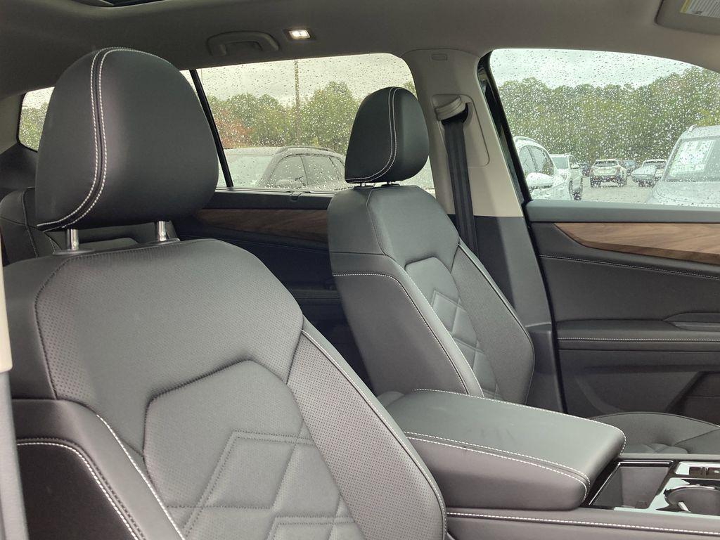 new 2026 Volkswagen Atlas car, priced at $48,131