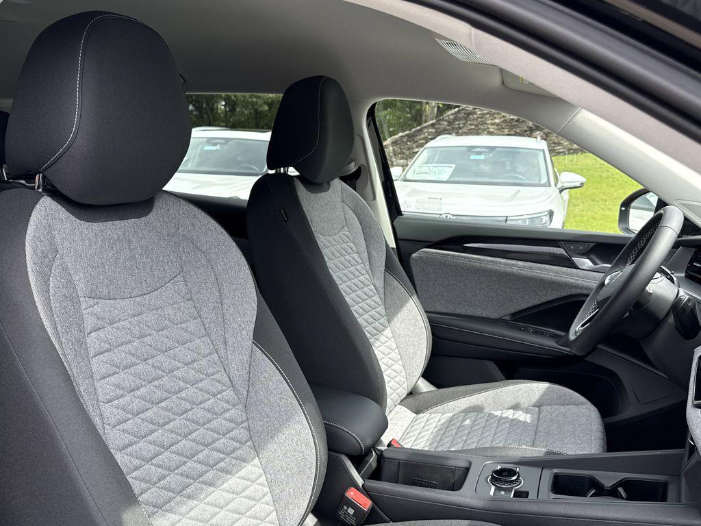 new 2025 Volkswagen Tiguan car, priced at $31,350