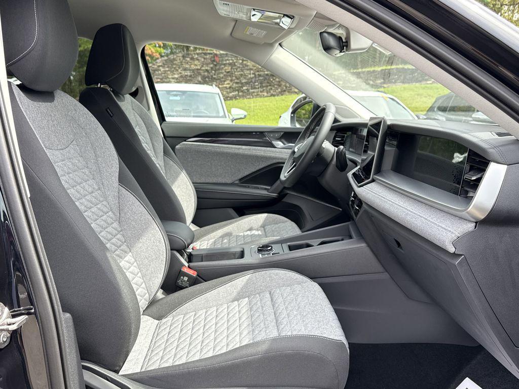 new 2025 Volkswagen Tiguan car, priced at $31,350