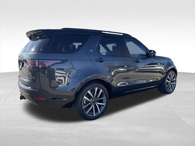 new 2025 Land Rover Discovery car, priced at $76,568