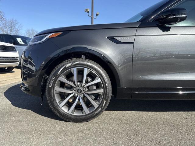 new 2025 Land Rover Discovery car, priced at $76,568