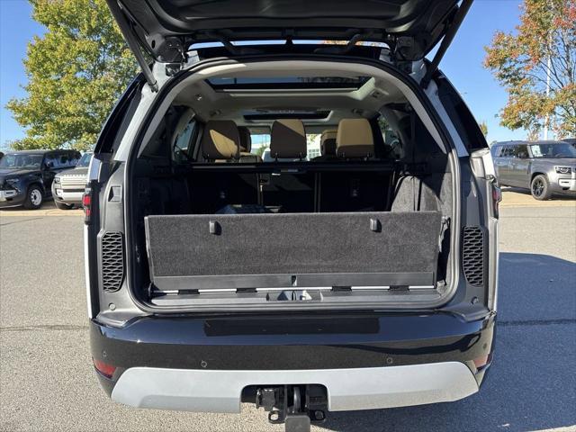 new 2025 Land Rover Discovery car, priced at $87,278