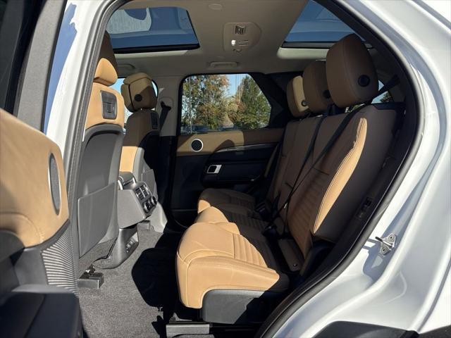 new 2025 Land Rover Discovery car, priced at $87,278