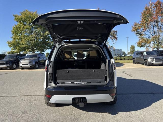 new 2025 Land Rover Discovery car, priced at $87,278