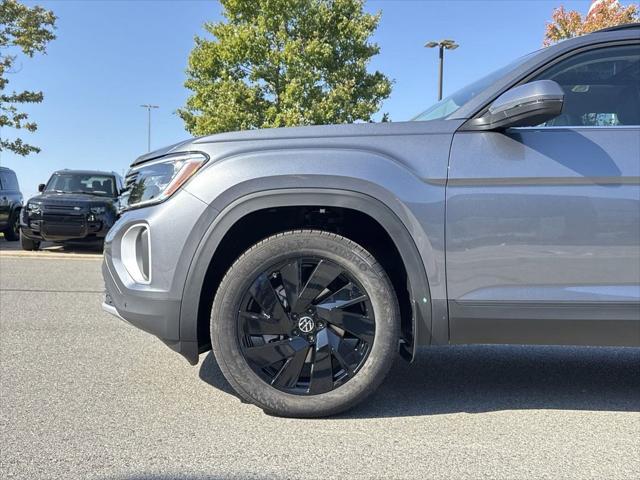 new 2024 Volkswagen Atlas car, priced at $39,365