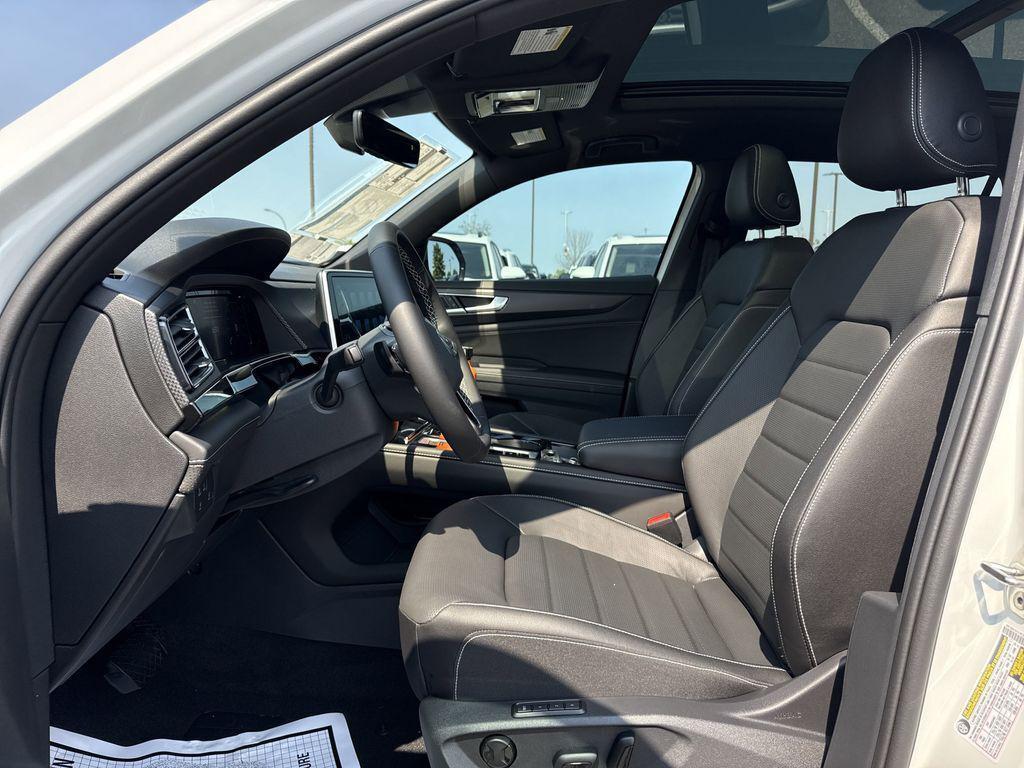 new 2025 Volkswagen Atlas Cross Sport car, priced at $47,526