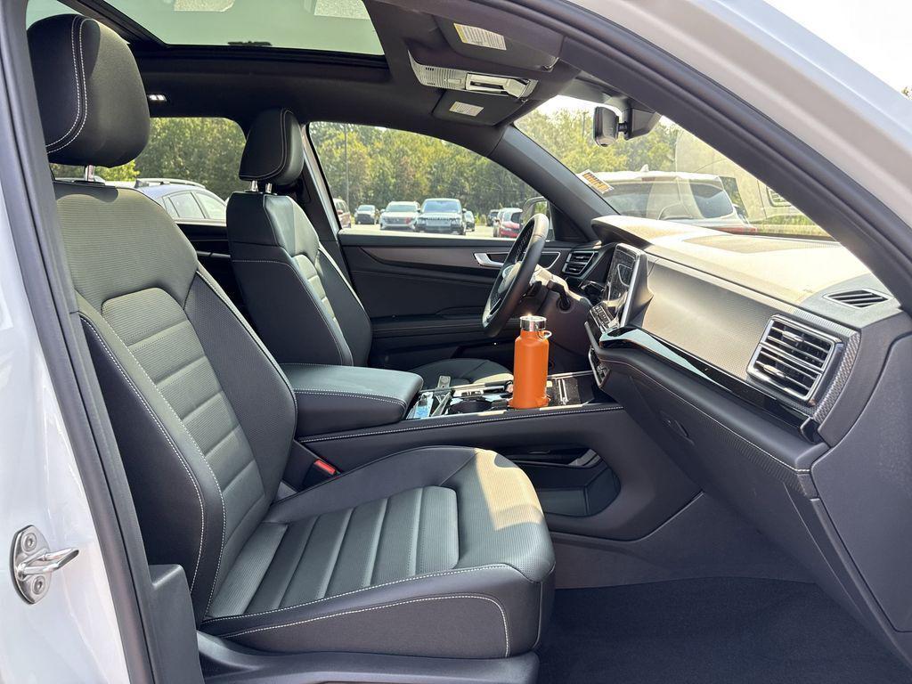 new 2025 Volkswagen Atlas Cross Sport car, priced at $47,526