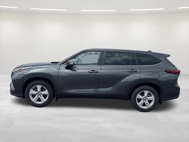 used 2023 Toyota Highlander car, priced at $29,500