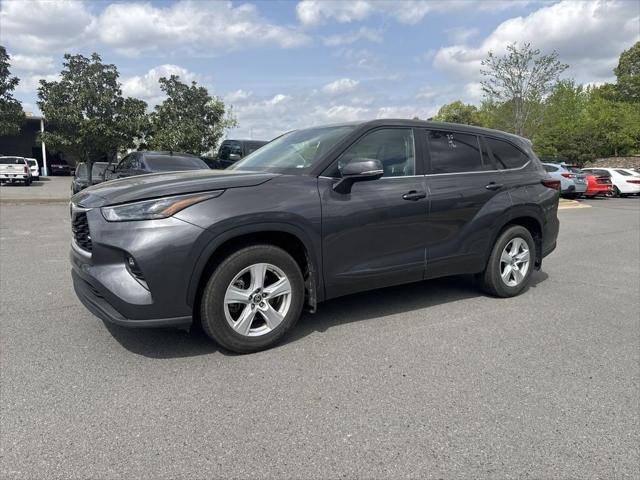 used 2023 Toyota Highlander car, priced at $32,500