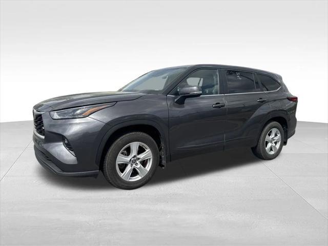 used 2023 Toyota Highlander car, priced at $32,000