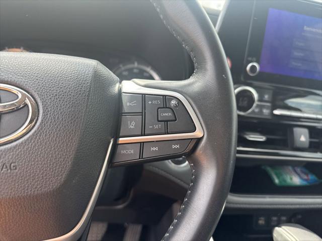 used 2023 Toyota Highlander car, priced at $32,500
