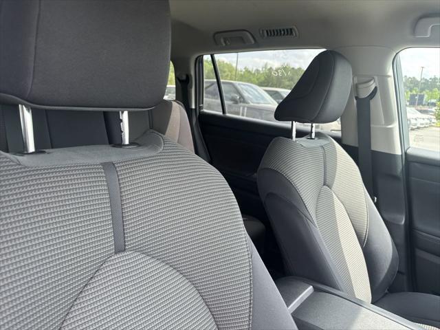 used 2023 Toyota Highlander car, priced at $32,500