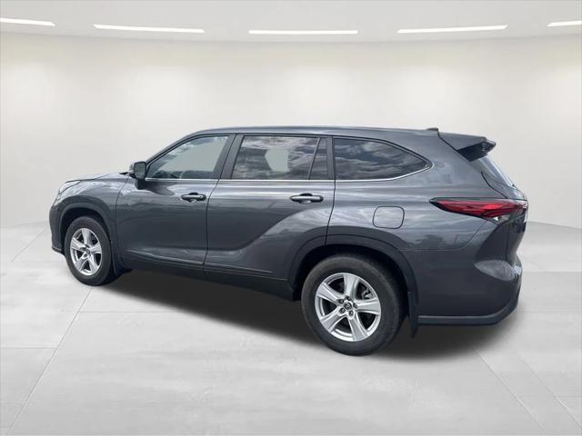 used 2023 Toyota Highlander car, priced at $29,500