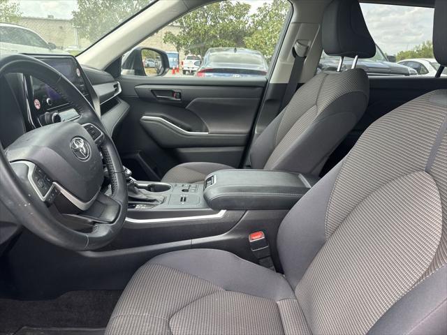 used 2023 Toyota Highlander car, priced at $32,500