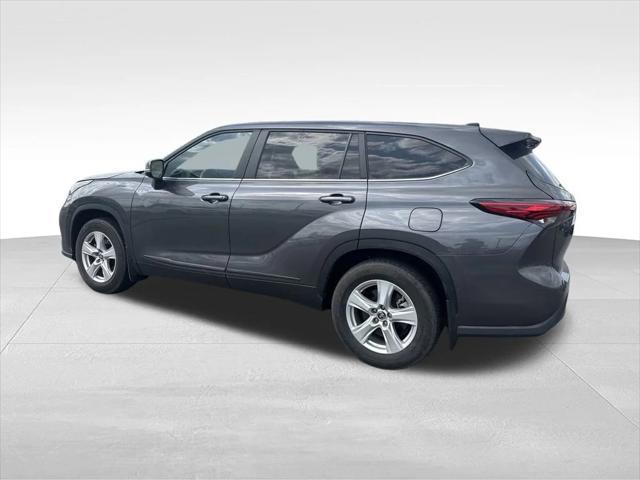 used 2023 Toyota Highlander car, priced at $32,000