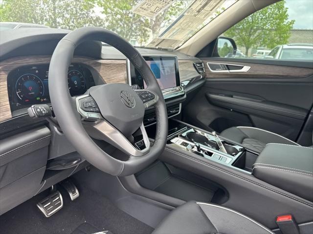 new 2025 Volkswagen Atlas car, priced at $52,348